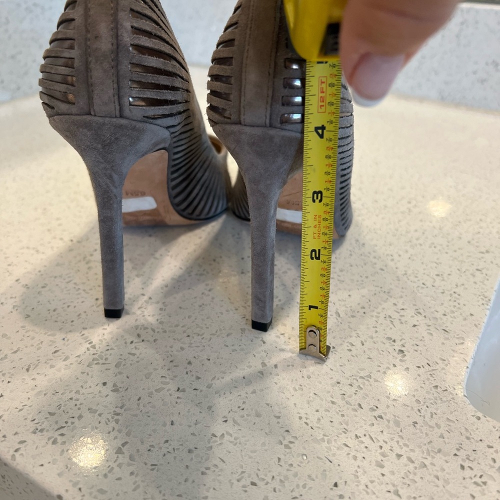Antonio Melani Gray Suede Heels - Never Worn - Size 6.5 - Picture 5 of 5